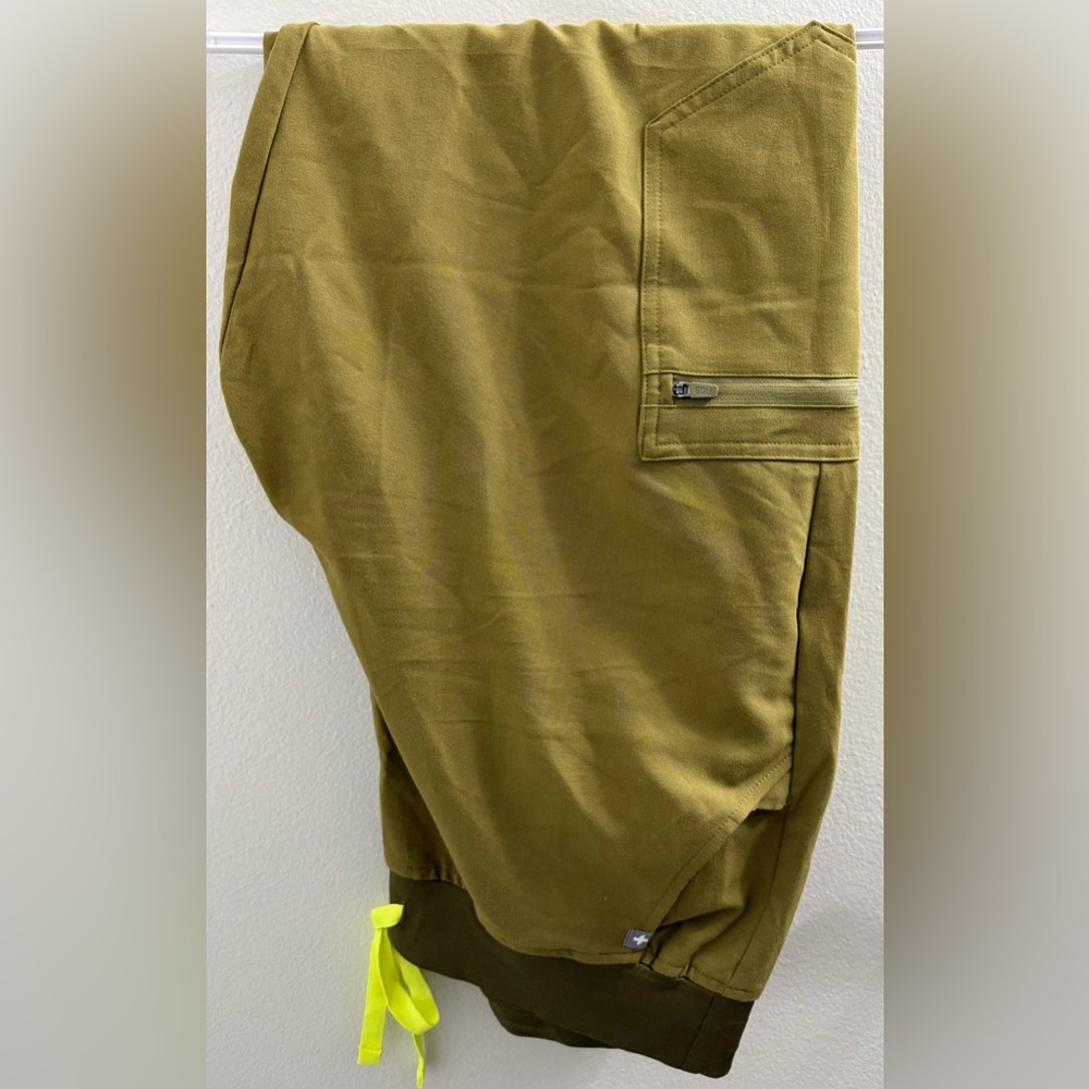 Figs Martini Olive Large Zamora High Waisted 2.0 Jogger Scrub Pants